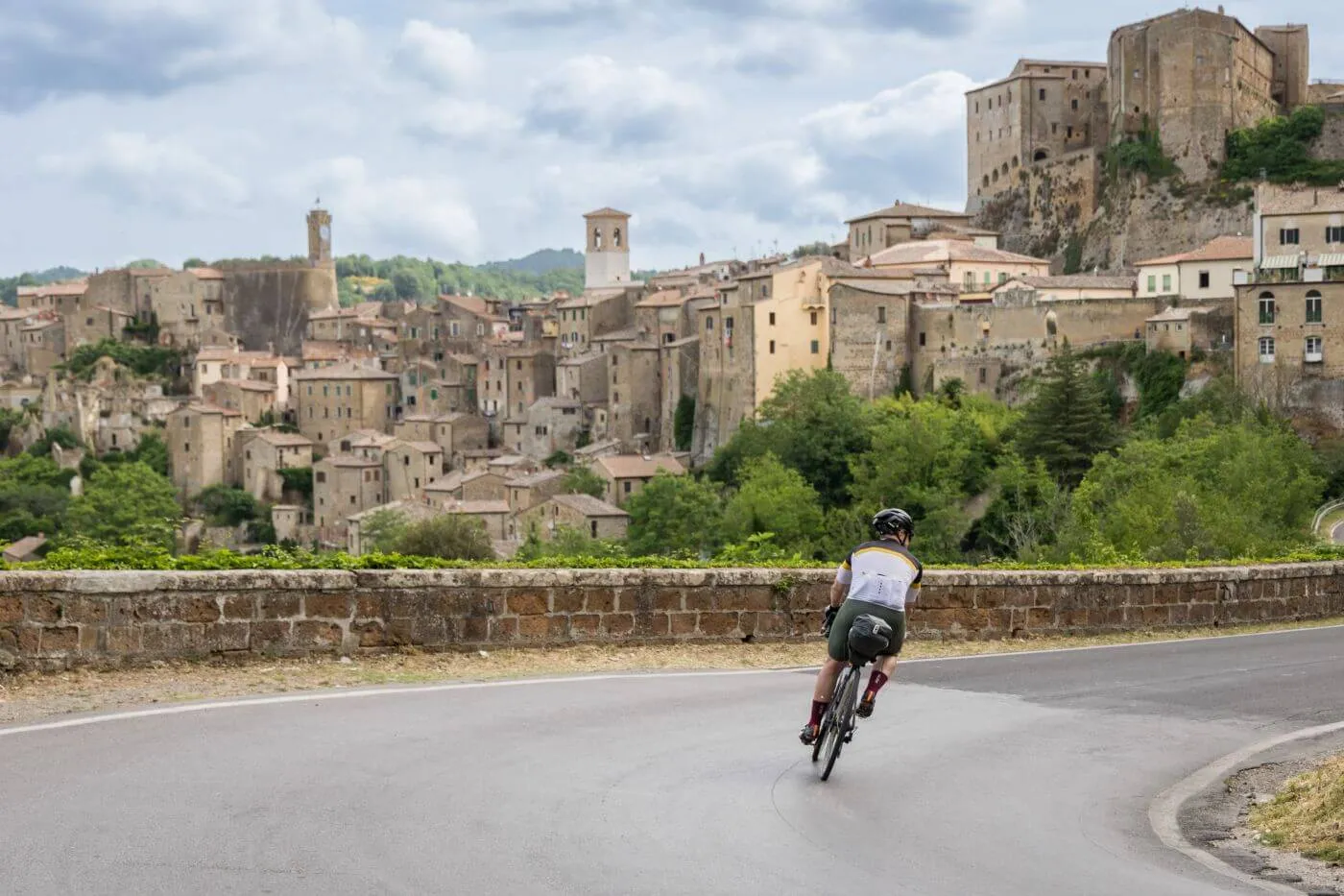 Pitigliano sulla rupe di tufo